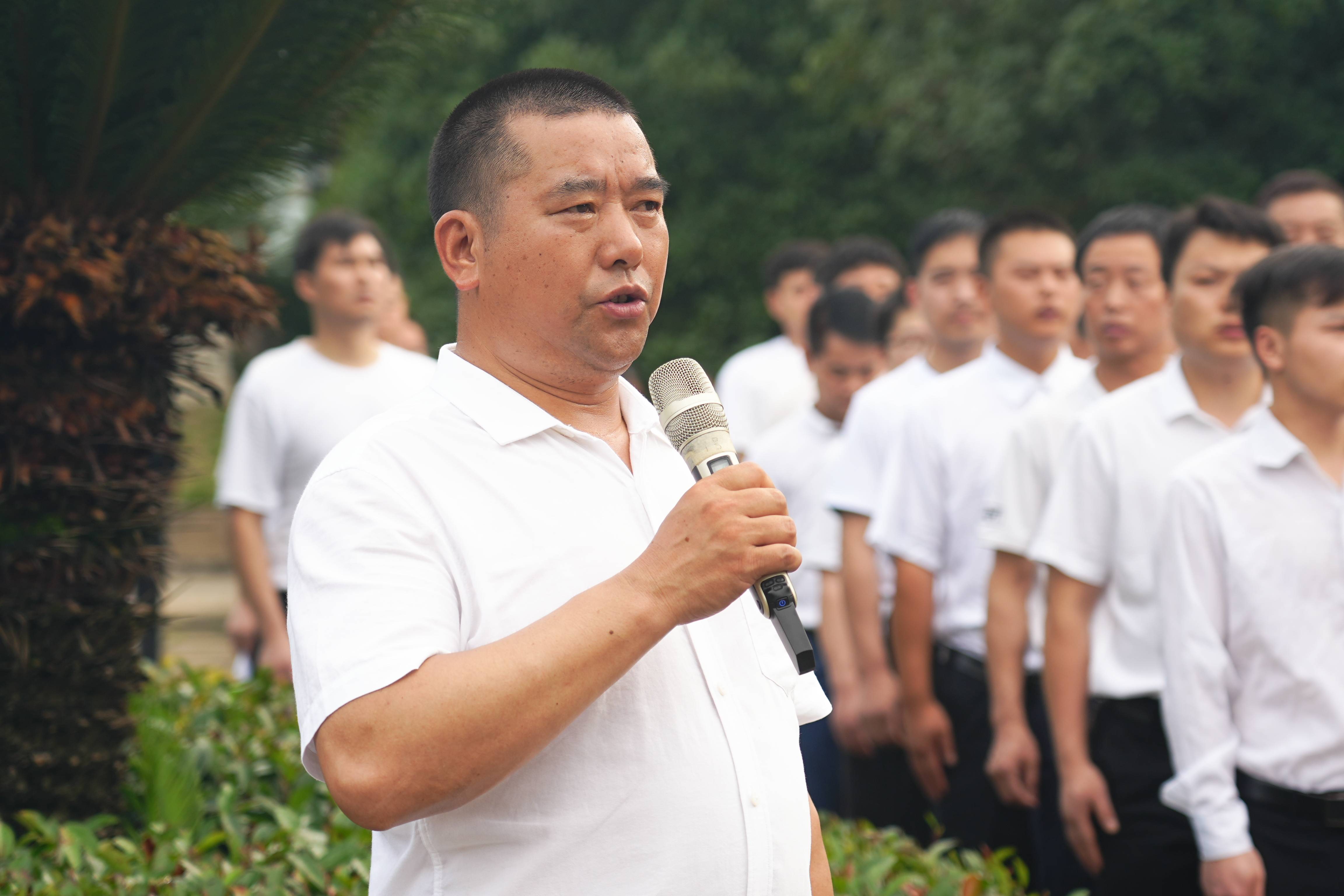 弘揚(yáng)愛國主義精神，音王慶賀黨的生日
