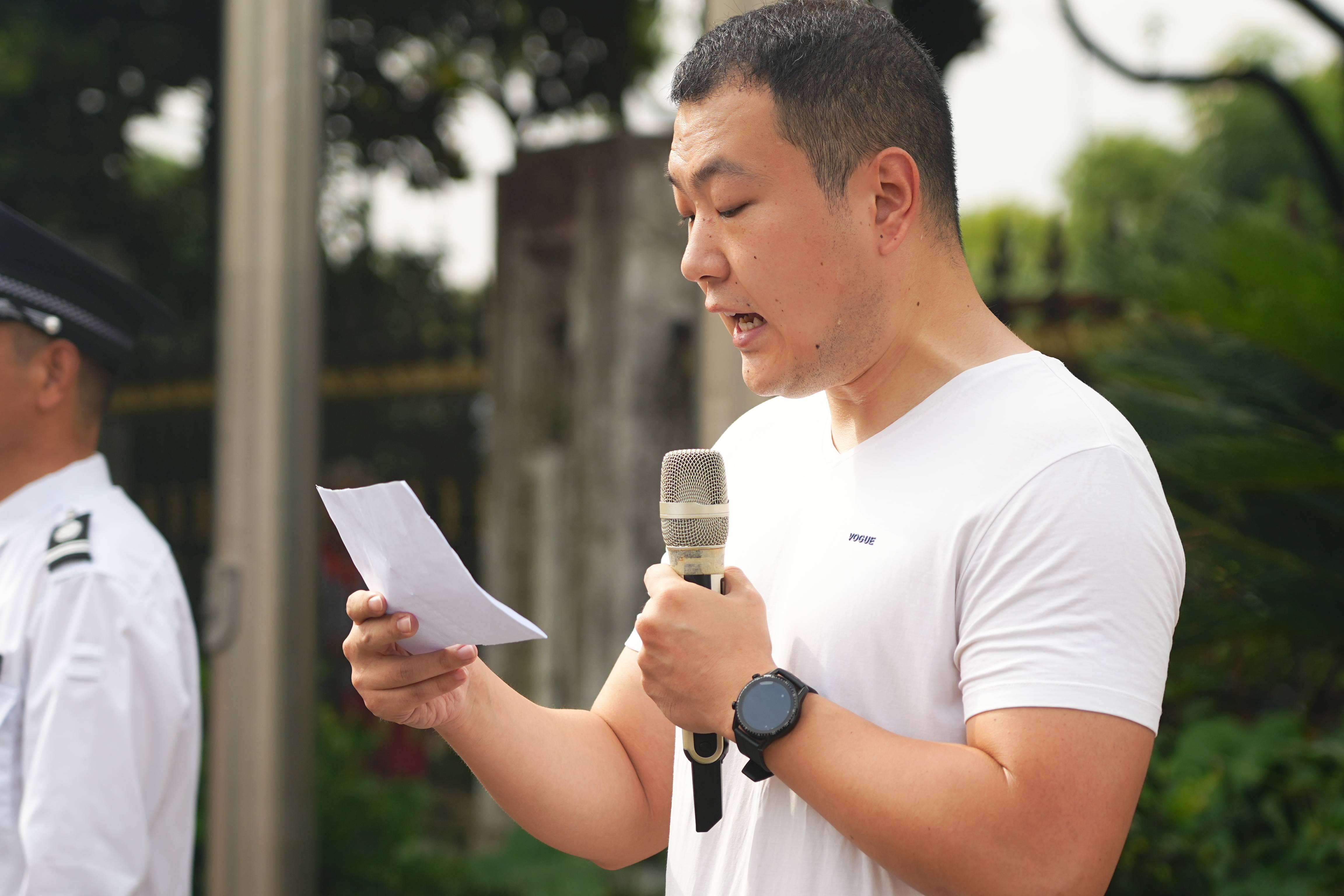 弘揚(yáng)愛國主義精神，音王慶賀黨的生日