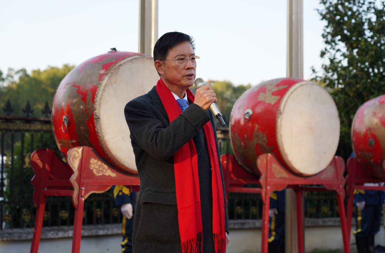 慶元旦 迎新年 | 奏響愛(ài)國(guó)強(qiáng)音，開(kāi)啟2025新紀(jì)元