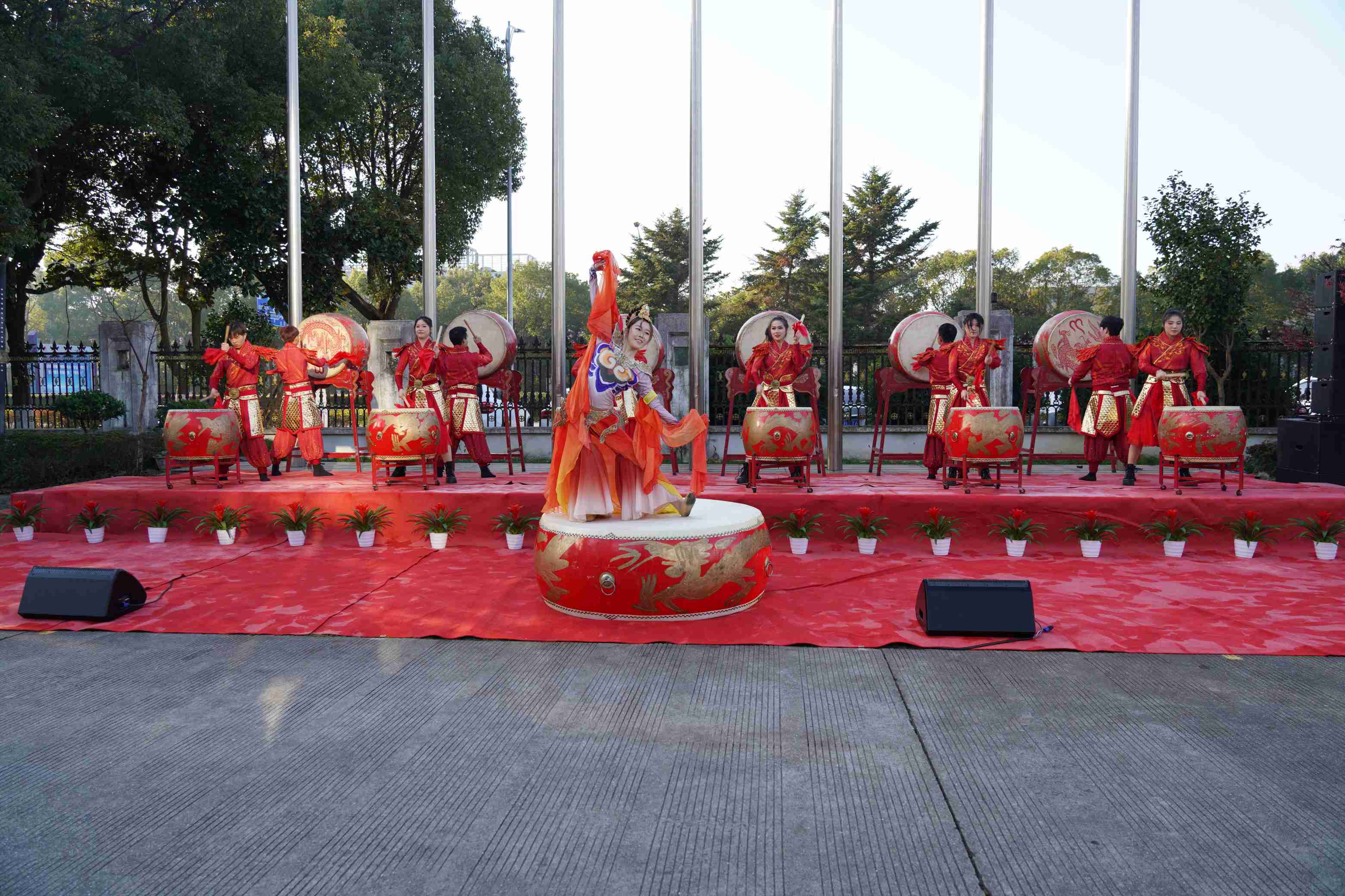慶元旦 迎新年 | 奏響愛(ài)國(guó)強(qiáng)音，開(kāi)啟2025新紀(jì)元